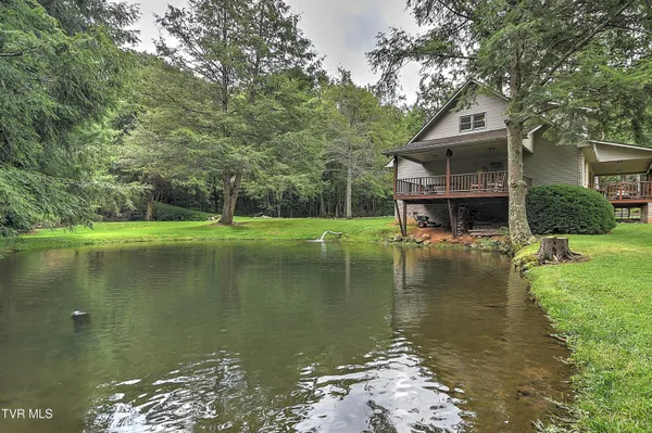 $705,000 | 122 Chase Drive, Roan Mountain, TN 37687