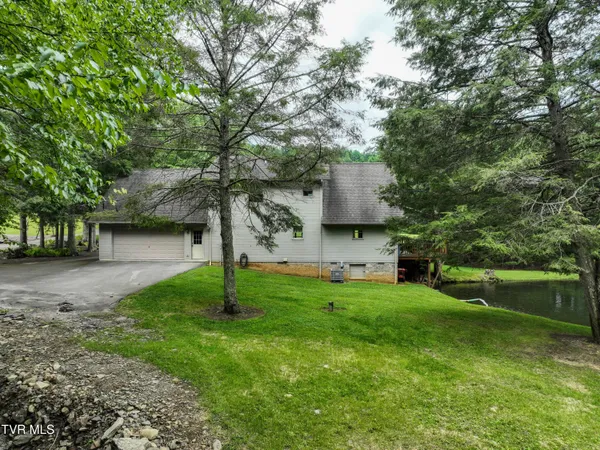 $705,000 | 122 Chase Drive, Roan Mountain, TN 37687