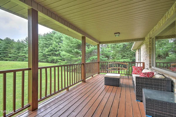 $705,000 | 122 Chase Drive, Roan Mountain, TN 37687