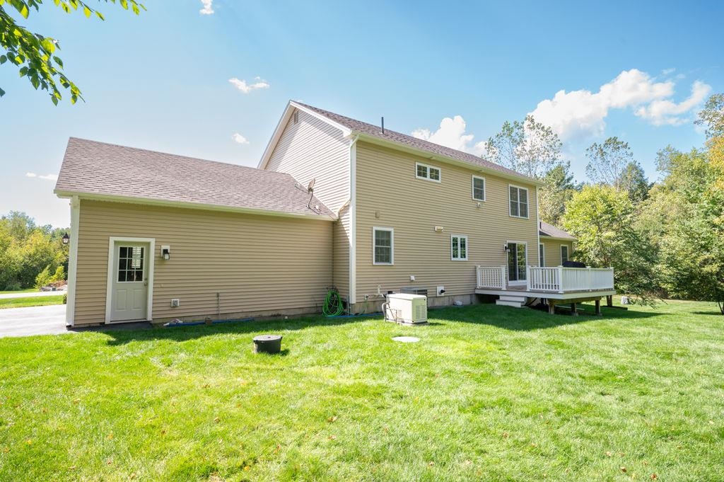 94 Thunder Road Fremont, NH 03044 - Photo 42 of 45