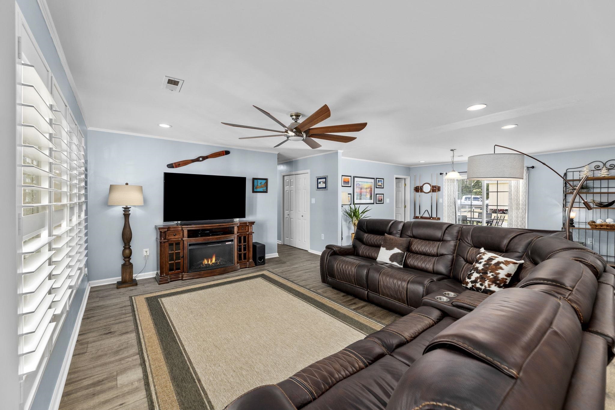 5170 Wesley Road Murrells Inlet, SC 29576 - Photo 3 of 31