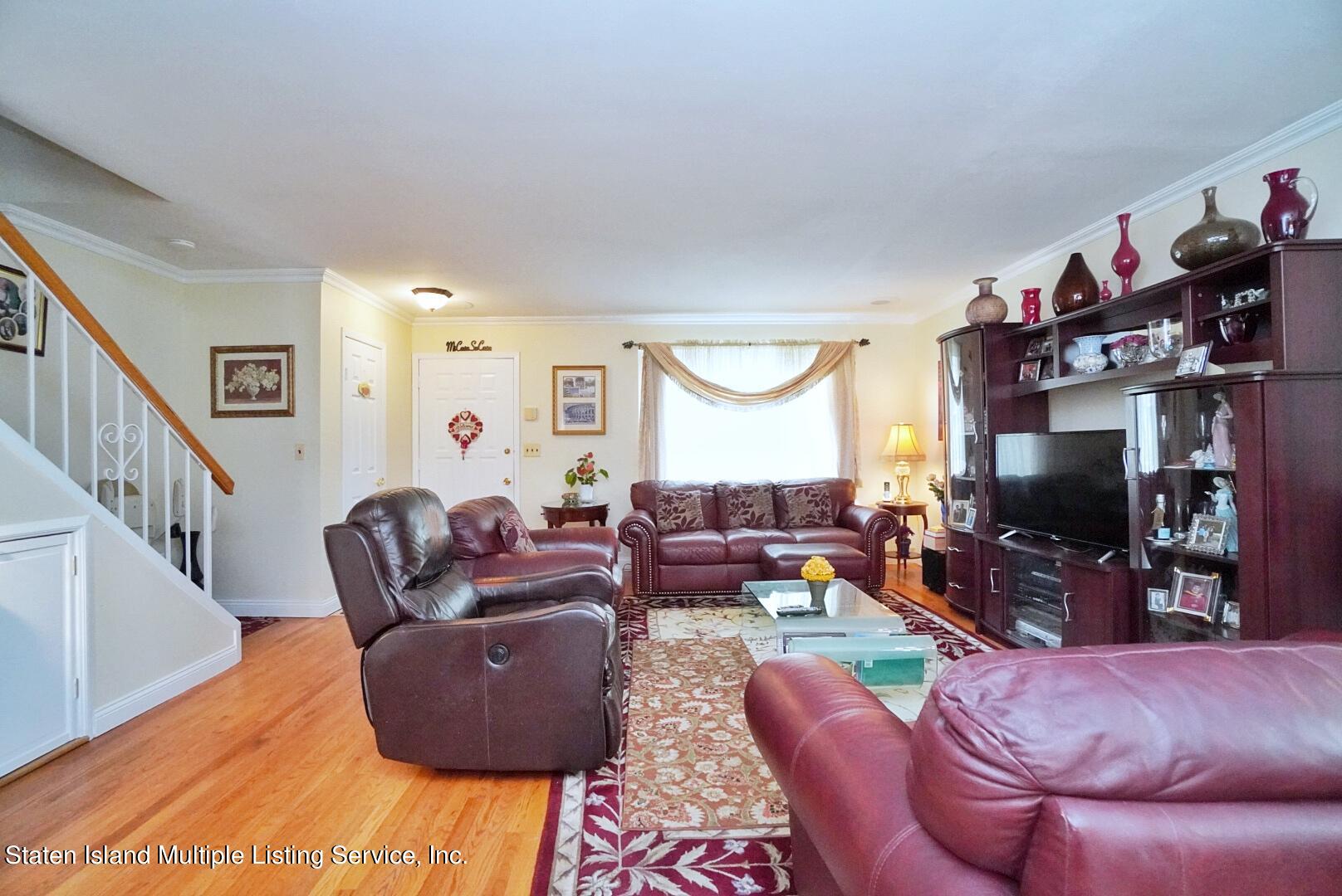 58 Cypress Loop Staten Island, NY 10309 - Photo 5 of 26 (5) LIVING ROOM