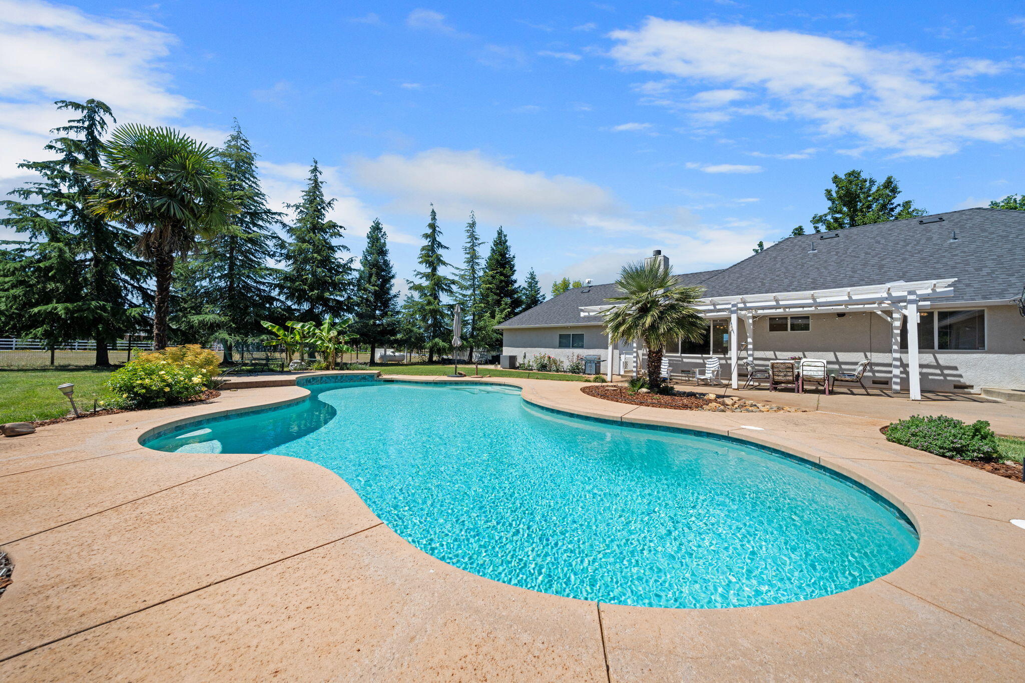 13087 Spring Lake Street Redding, CA 96003 - Photo 2 of 80 3-web-or-mls-BiggerFlow Real Estate Medi
