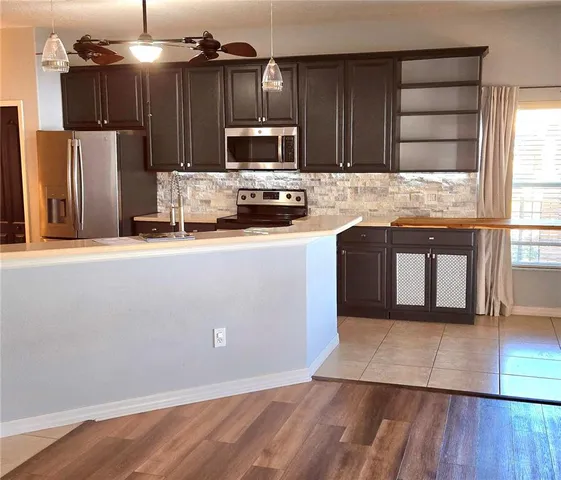 $489,900 | 1408 Kellogg Drive, Tavares, FL 32778