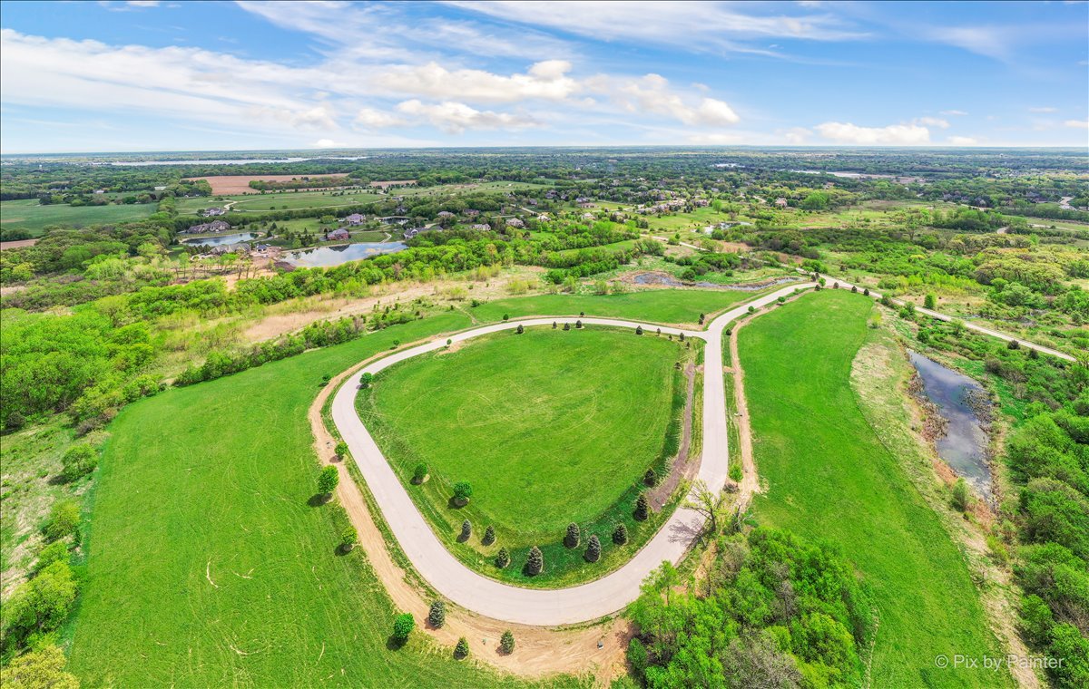4205 Riverside Drive Johnsburg, IL 60051 - Photo 11 of 29 an aerial view of swimming pool