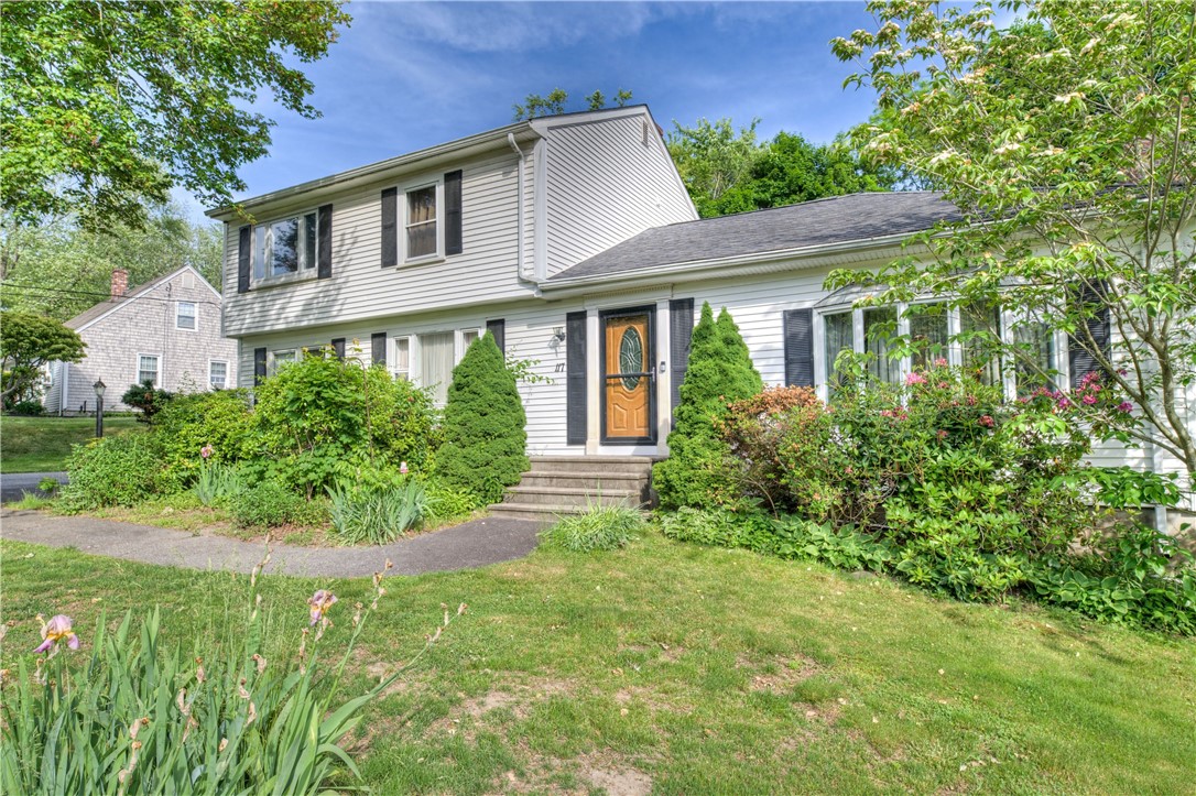 117 Bulgarmarsh Road Tiverton, RI 02878 - Photo 4 of 41