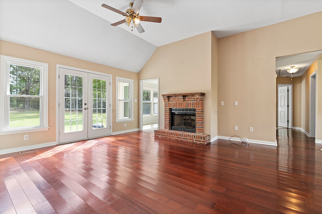 118 Pucketts Pointe Road Greenwood, SC 29649 - Photo 8 of 26 Gallery Image 8