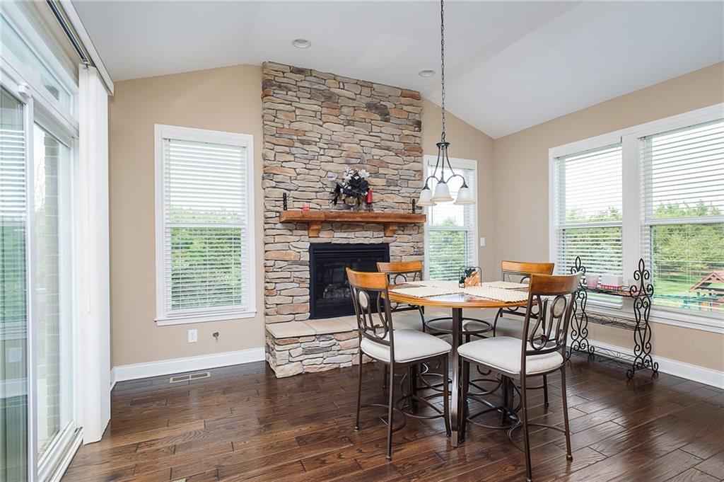 3886 Pelham Road Carmel, IN 46074 - Photo 16 of 55