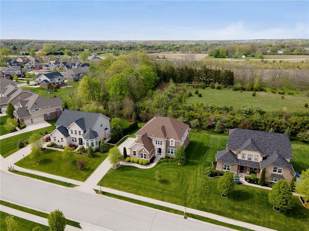 3886 Pelham Road Carmel, IN 46074 - Photo 5 of 55