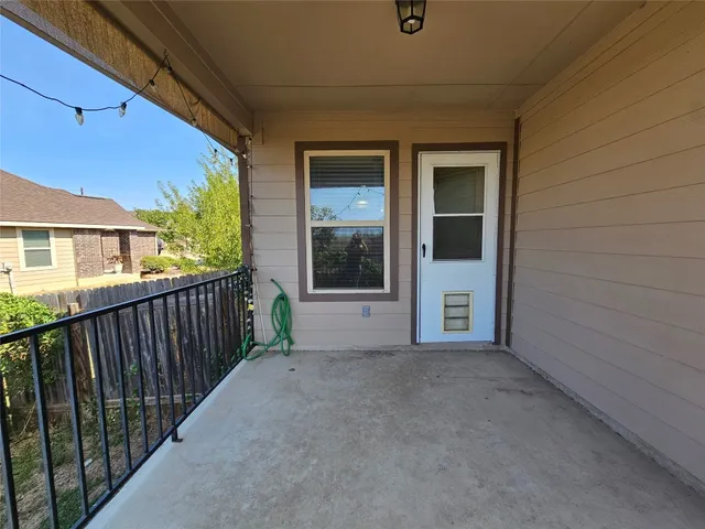 $1,925 | 5601 Little Theater Bend, Austin, TX 78747
