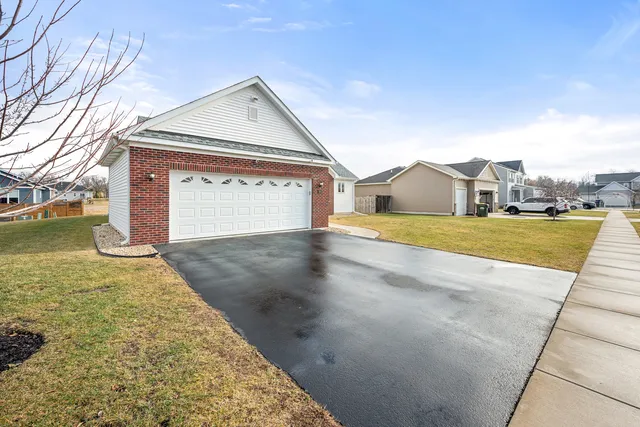 $380,000 | 1012 Joshua Lane, Genoa, IL 60135