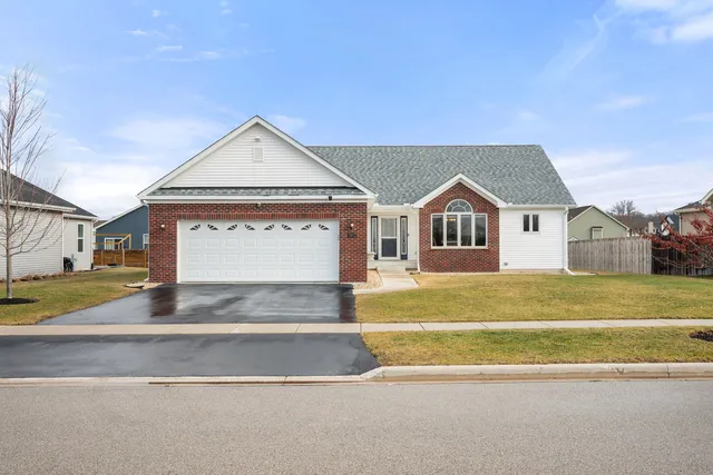 $380,000 | 1012 Joshua Lane, Genoa, IL 60135