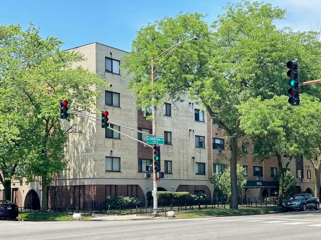 $1,550 | 6954 North Sheridan Road, Unit 203, Chicago, IL 60626