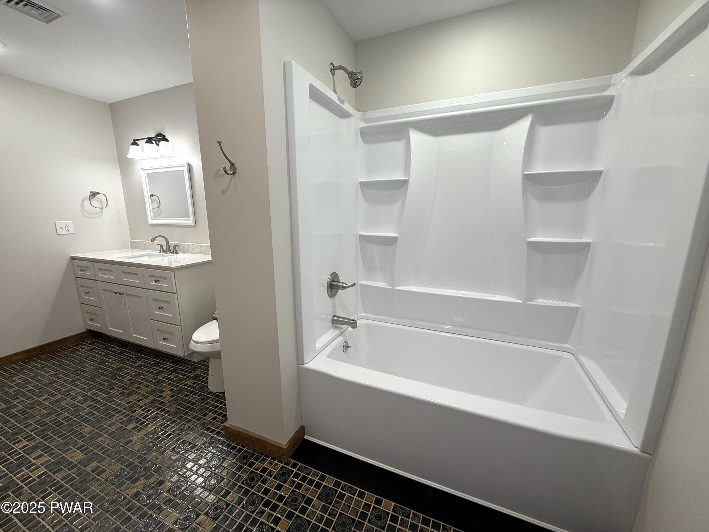 307 Main Avenue, Unit 2 Hawley, PA 18428 - Photo 14 of 22