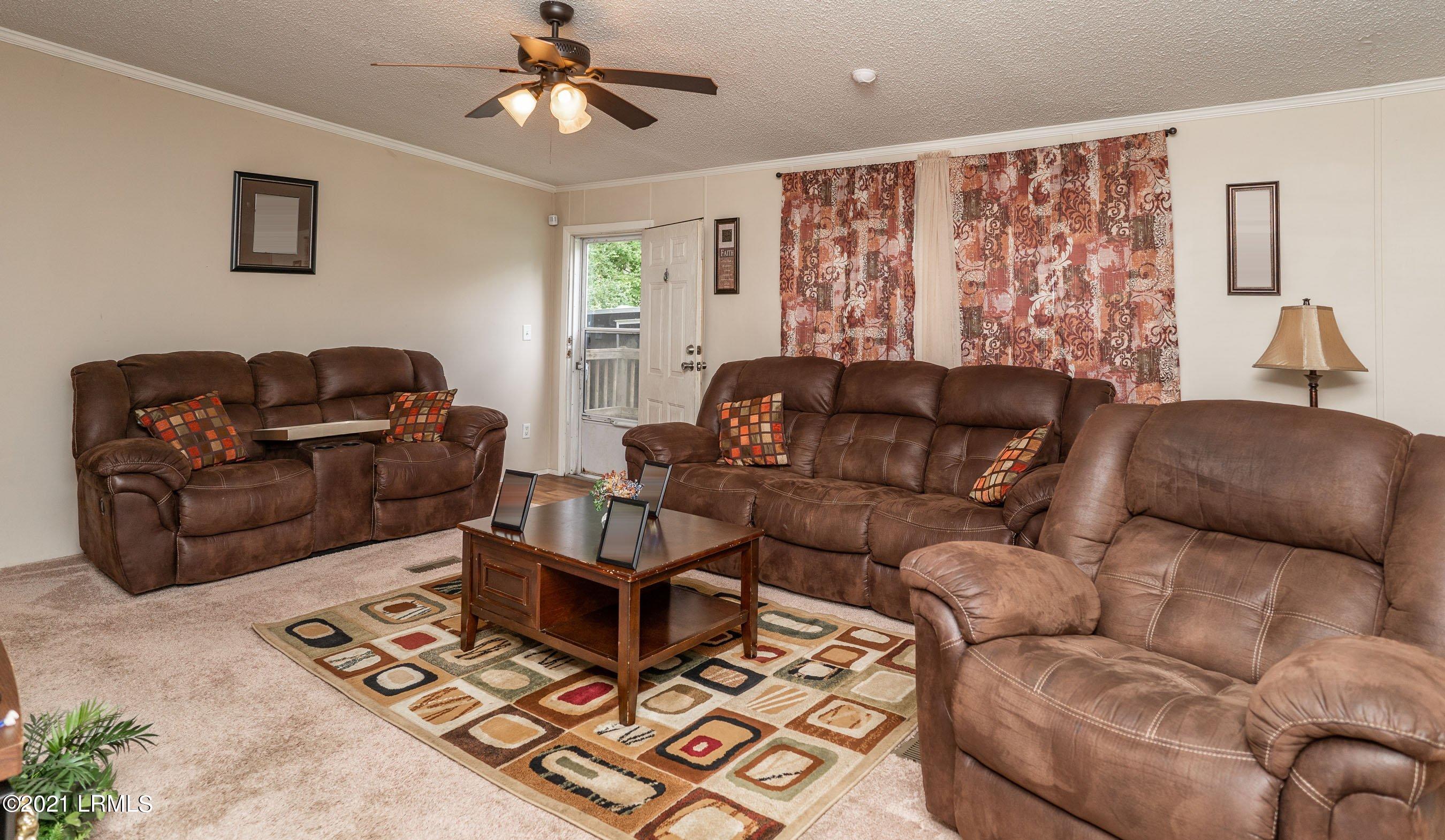 141 Falls Road Beaufort, SC 29906 - Photo 6 of 25 DSC02833-1.jpg-SMALL