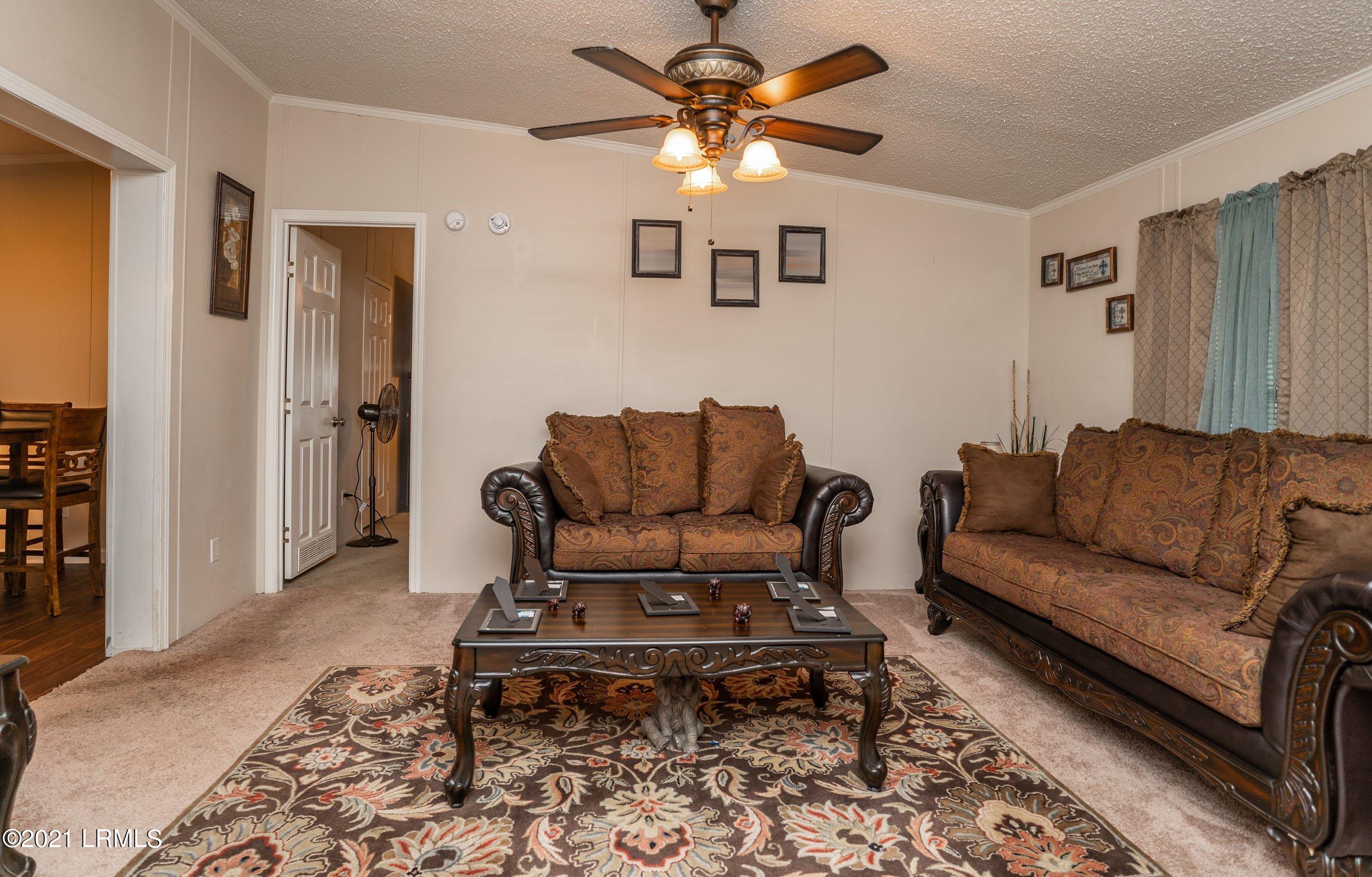 141 Falls Road Beaufort, SC 29906 - Photo 7 of 25 DSC02830-1.jpg-SMALL