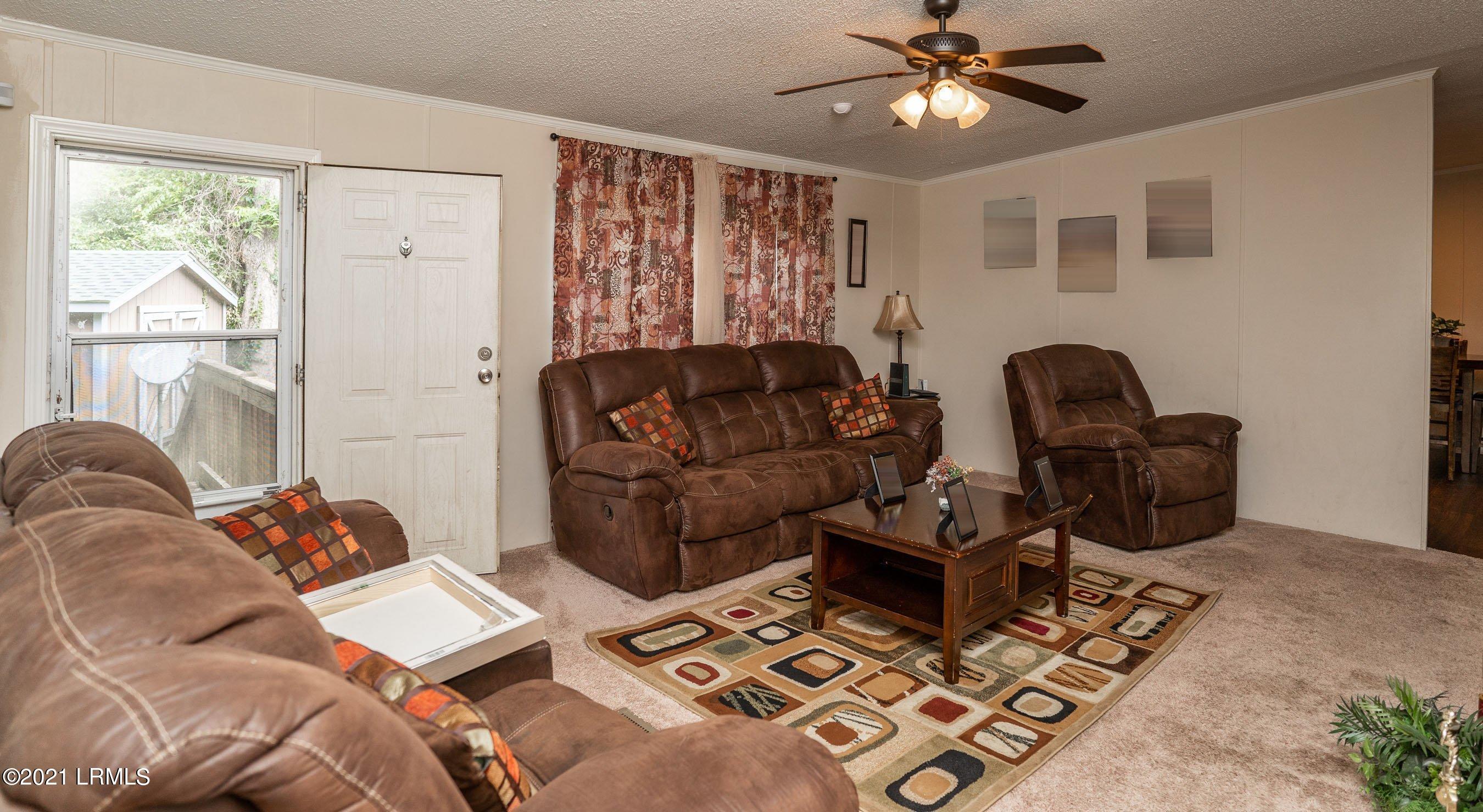 141 Falls Road Beaufort, SC 29906 - Photo 8 of 25 DSC02834-1.jpg-SMALL
