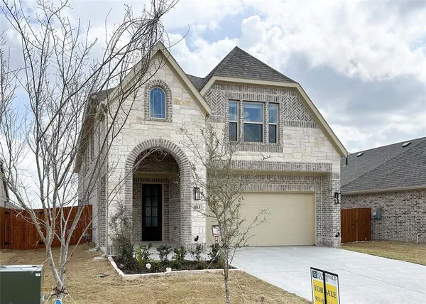 $435,000 | 1013 River Oaks Drive, Godley, TX 76044