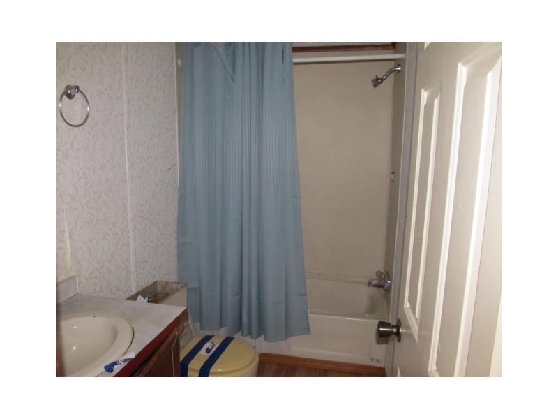 11088 Clear Ridge Road Everett, PA 15537 - Photo 10 of 15 Full Bath.