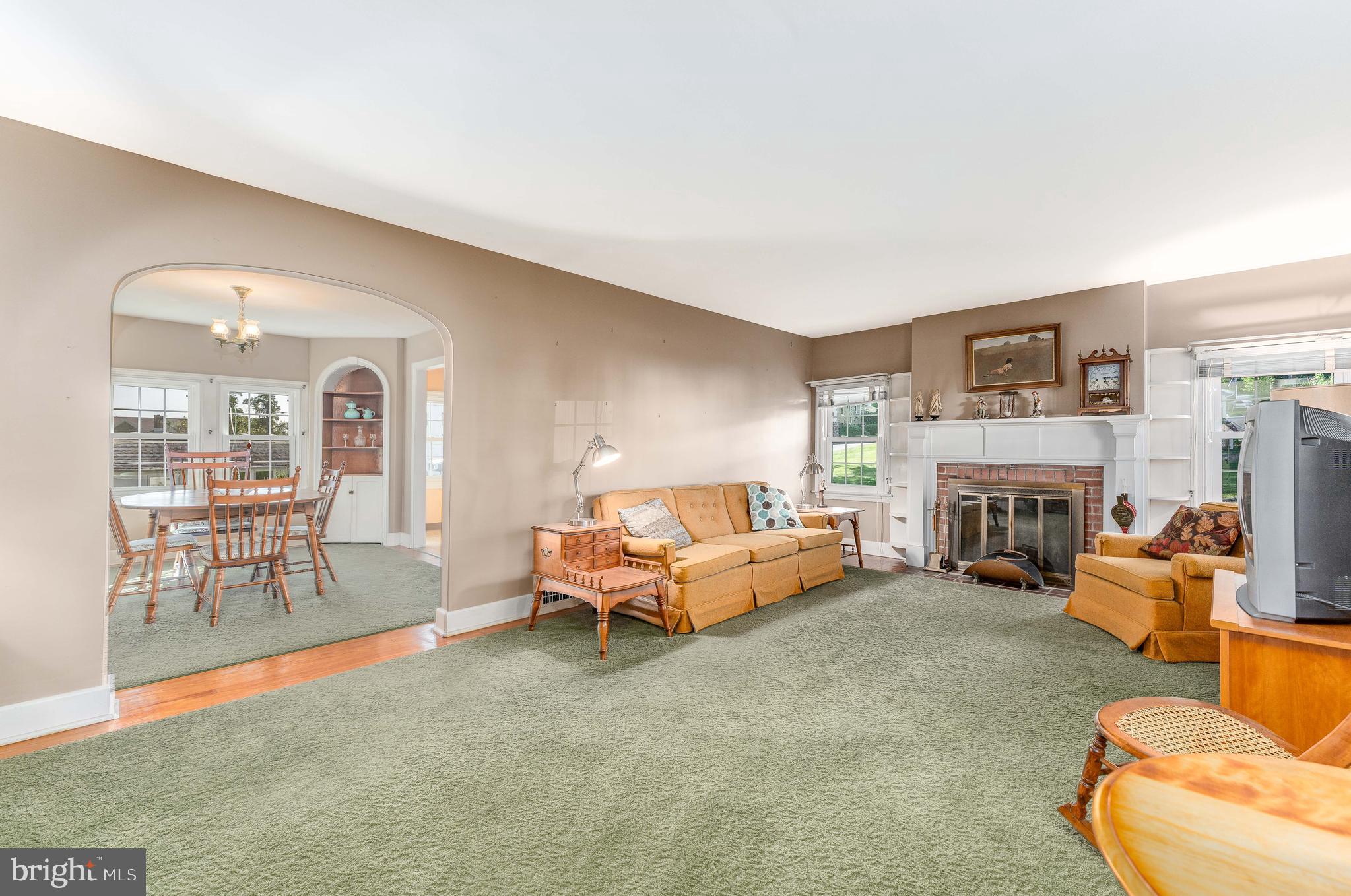 121 North Cedar Street Spring City, PA 19475 - Photo 4 of 36 Living Room