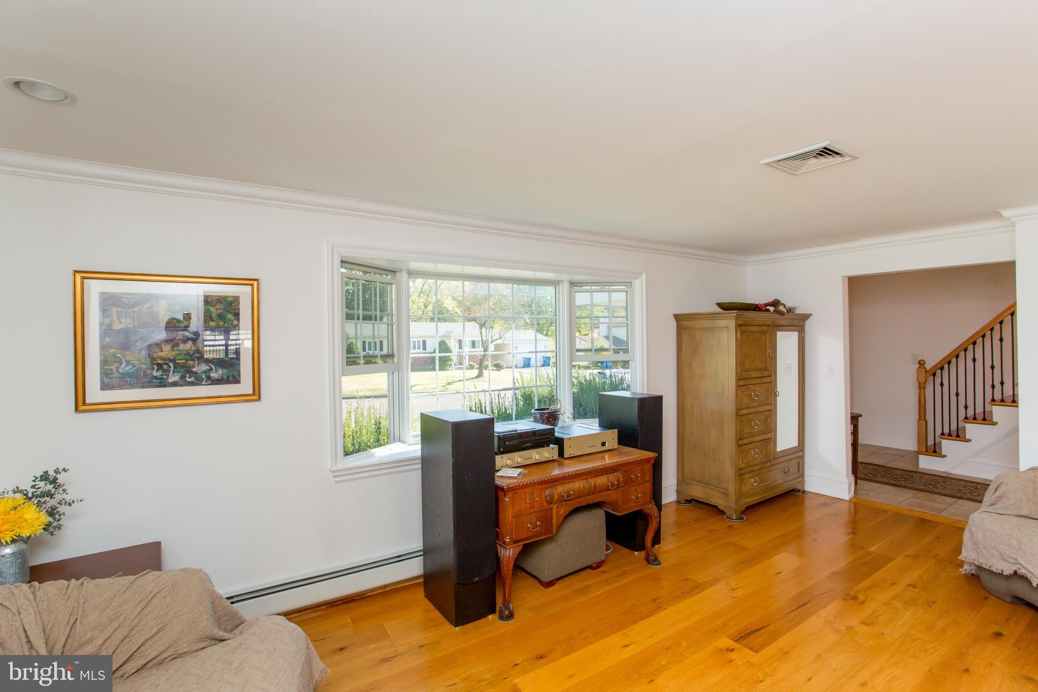 143 Cardinal Road Chalfont, PA 18914 - Photo 5 of 53 Gallery Image 5
