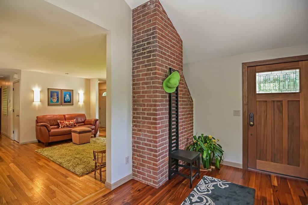 232 Ruggles Street Westborough, MA 01581 - Photo 5 of 34 Gallery Image 5
