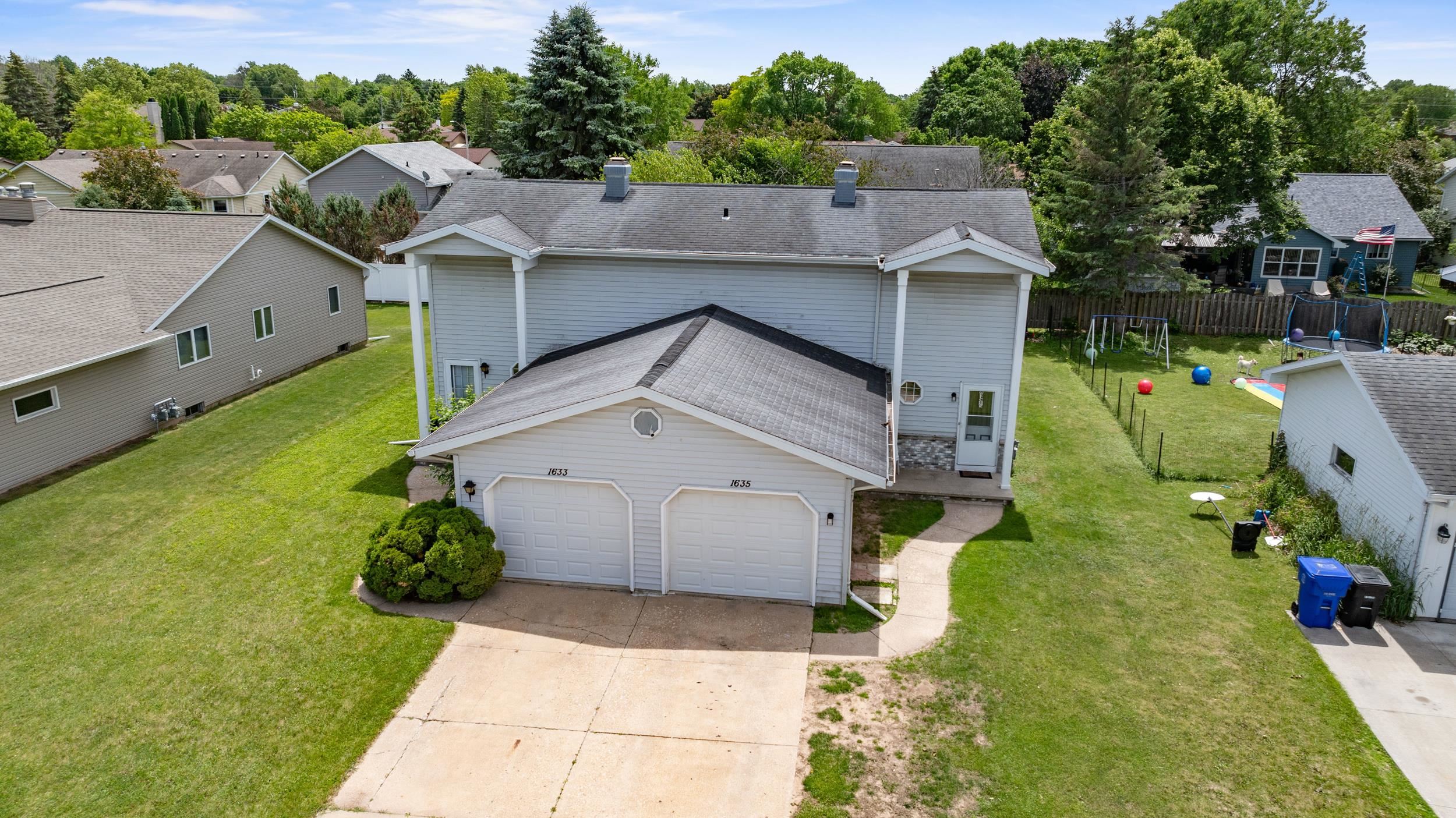 1633 West Weiland Lane Appleton, WI 54914 - Photo 1 of 52