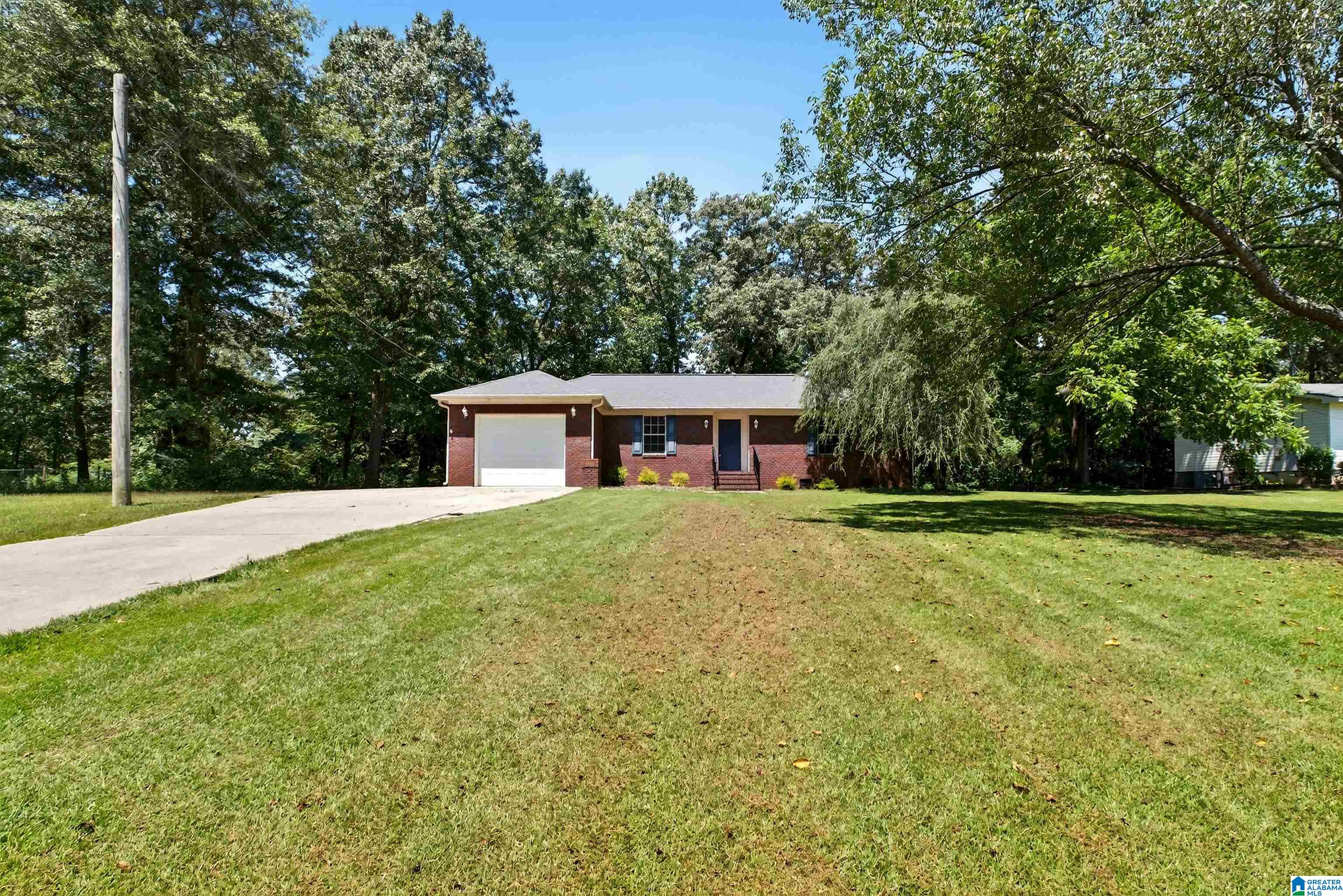 1260 Sugar Ridge Road Morris, AL 35116 - Photo 2 of 31