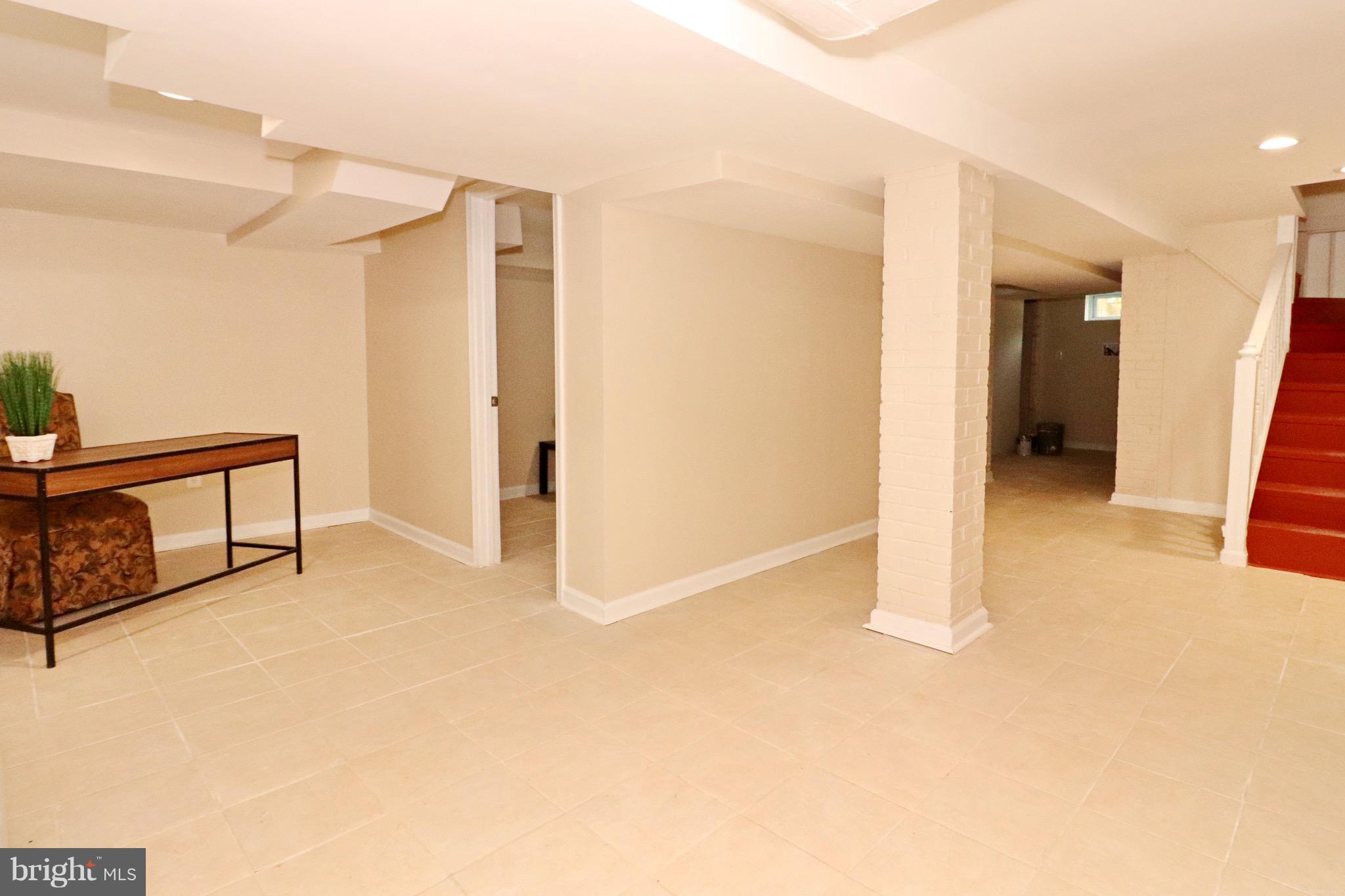 5109 Wheeler Road Oxon Hill, MD 20745 - Photo 20 of 25 Family Room
