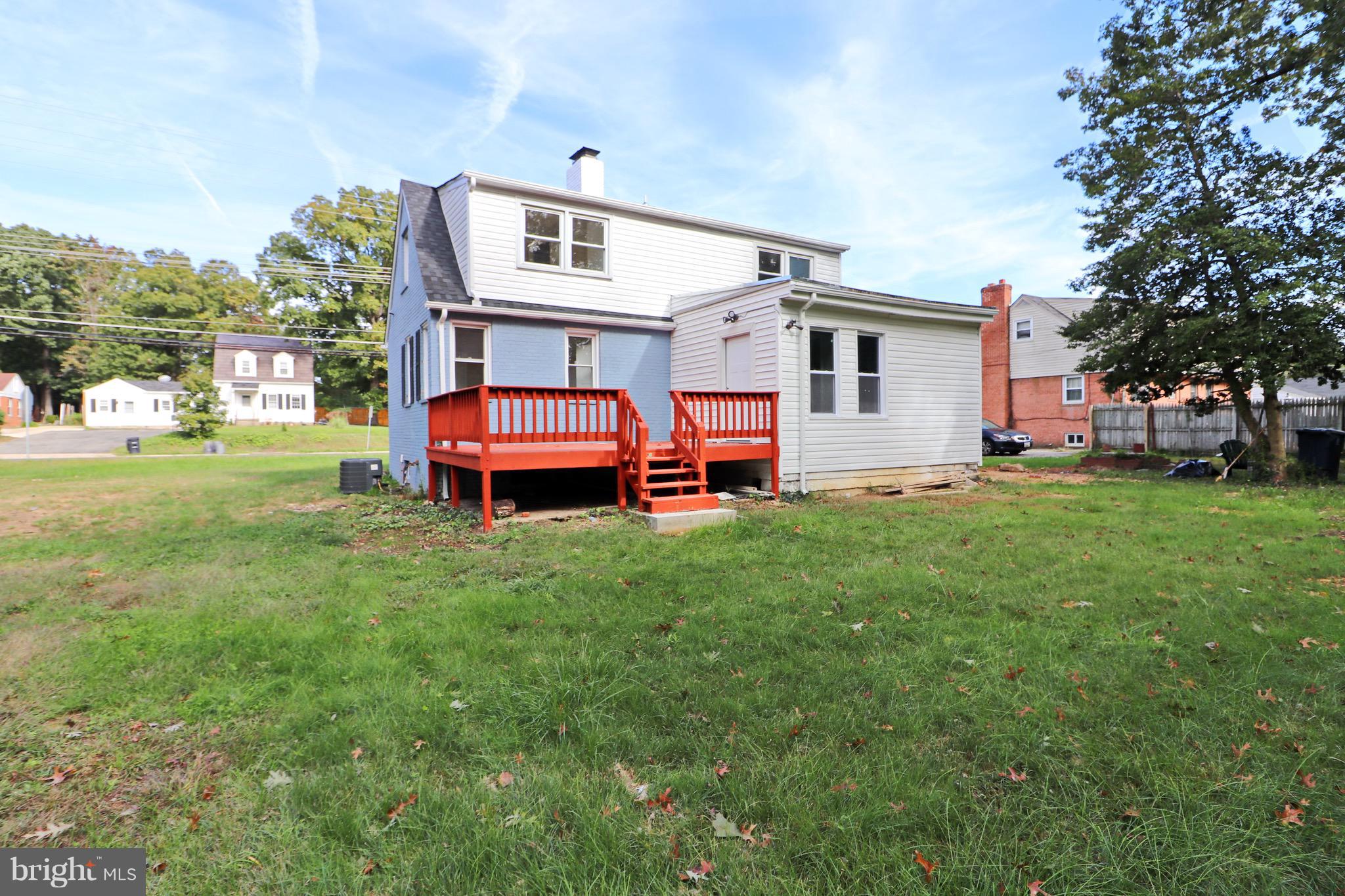 Exterior (Rear)