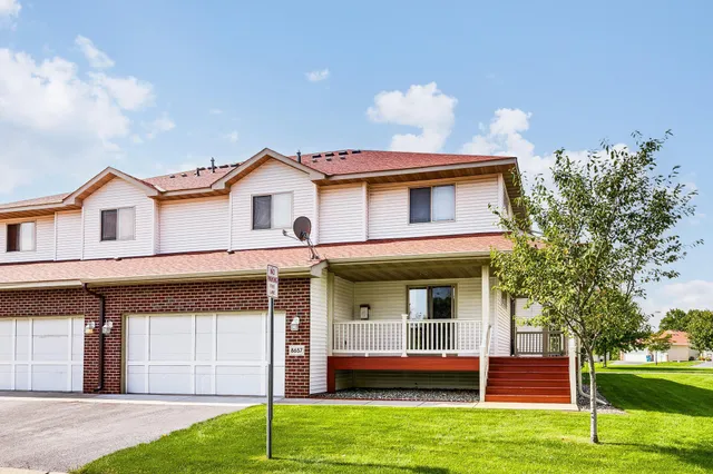 $294,900 | 8657 Tessman Circle North, Brooklyn Park, MN 55445