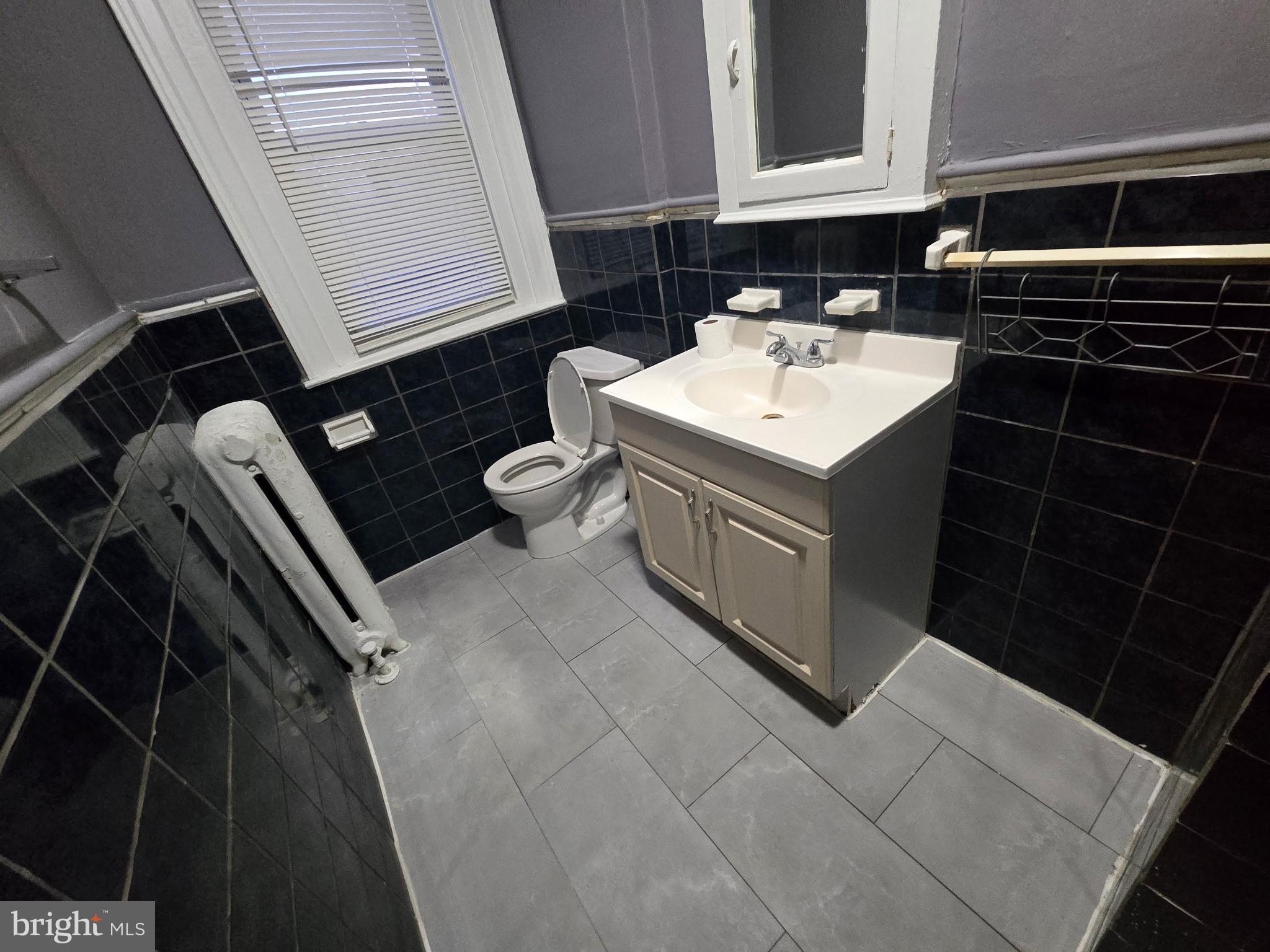 5044 North Sydenham Street Philadelphia, PA 19141 - Photo 11 of 18