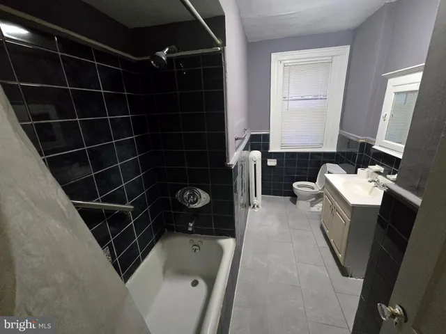 $1,700 | 5044 North Sydenham Street, Philadelphia, PA 19141