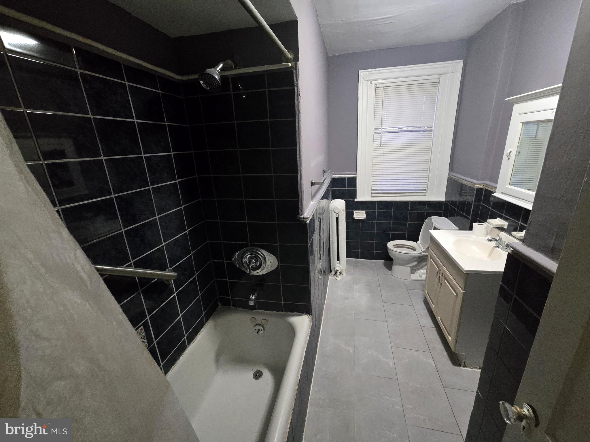 5044 North Sydenham Street Philadelphia, PA 19141 - Photo 10 of 18