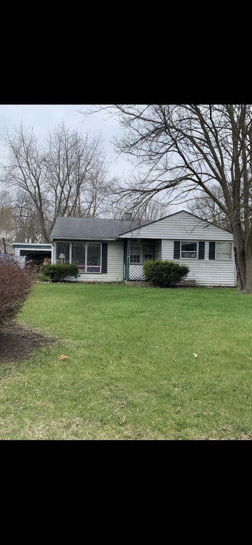 a view front of house with yard