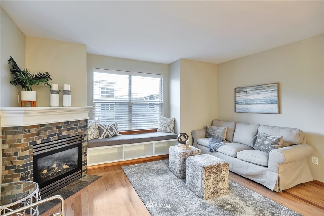 4750 Delridge Way Southwest, Unit B Seattle, WA 98106 - Photo 3 of 27 Gallery Image 3