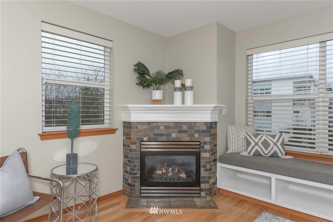 4750 Delridge Way Southwest, Unit B Seattle, WA 98106 - Photo 5 of 27 Gallery Image 5