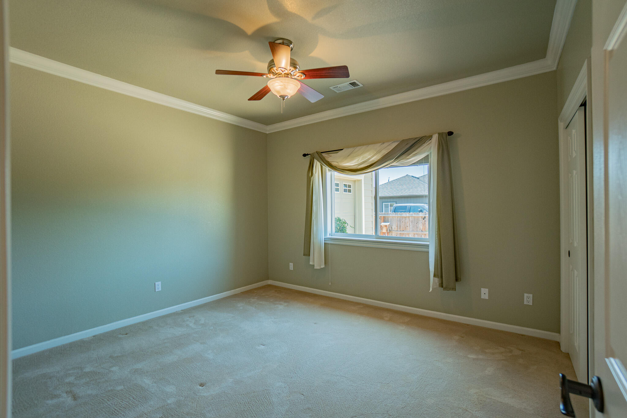 2329 Rabun Way Central Point, OR 97502 - Photo 26 of 40 DSC04214-HDR-2