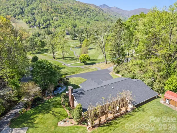 $935,000 | 9 Golfview Drive, Maggie Valley, NC 28751