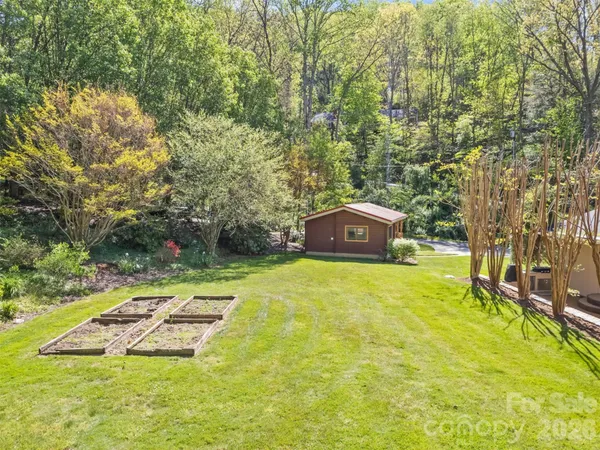 $935,000 | 9 Golfview Drive, Maggie Valley, NC 28751