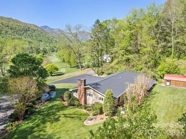 $935,000 | 9 Golfview Drive, Maggie Valley, NC 28751