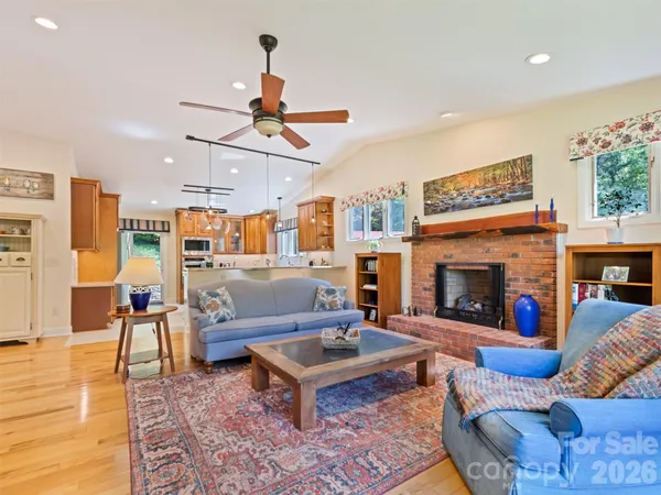 $935,000 | 9 Golfview Drive, Maggie Valley, NC 28751