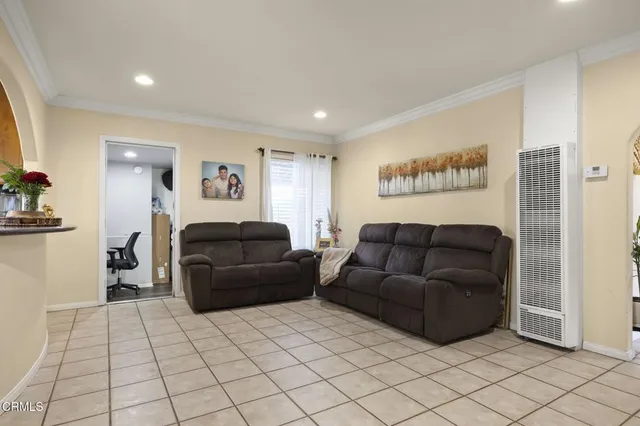 $735,000 | 904 West Beverly Drive, Oxnard, CA 93030