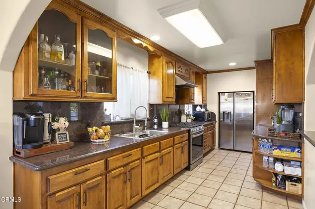 $735,000 | 904 West Beverly Drive, Oxnard, CA 93030