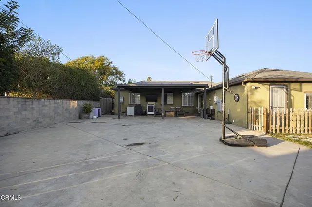 $735,000 | 904 West Beverly Drive, Oxnard, CA 93030