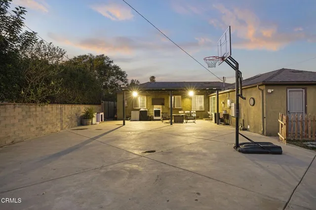 $735,000 | 904 West Beverly Drive, Oxnard, CA 93030