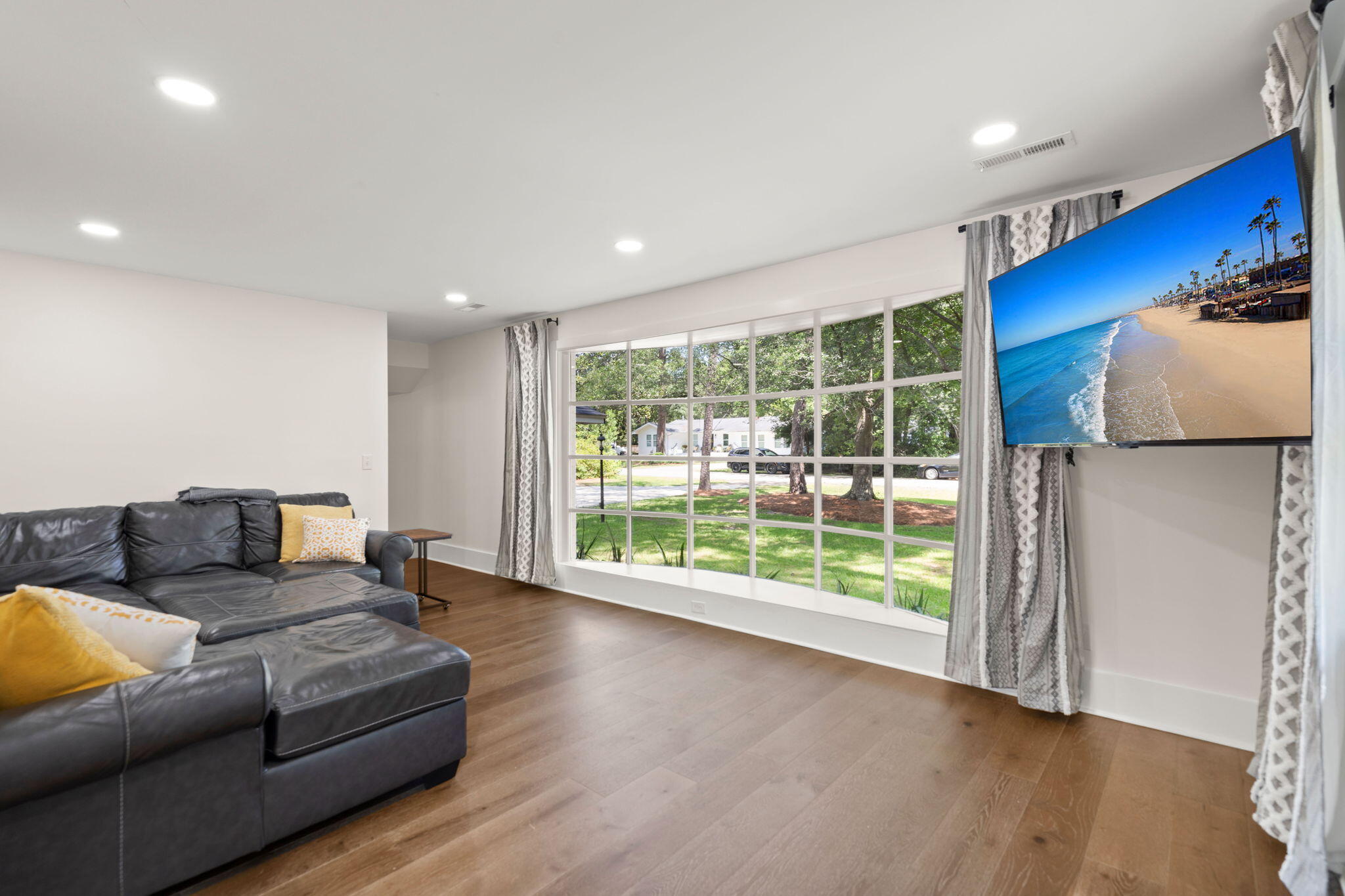 113 Reynolds Road Summerville, SC 29483 - Photo 12 of 70 11