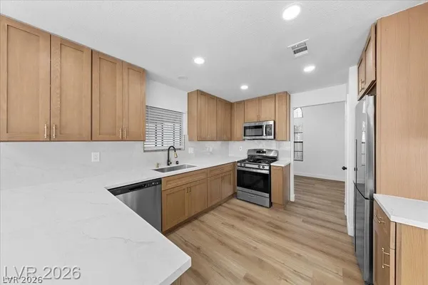 $2,395 | 4821 Fiesta Lakes Street, Las Vegas, NV 89130