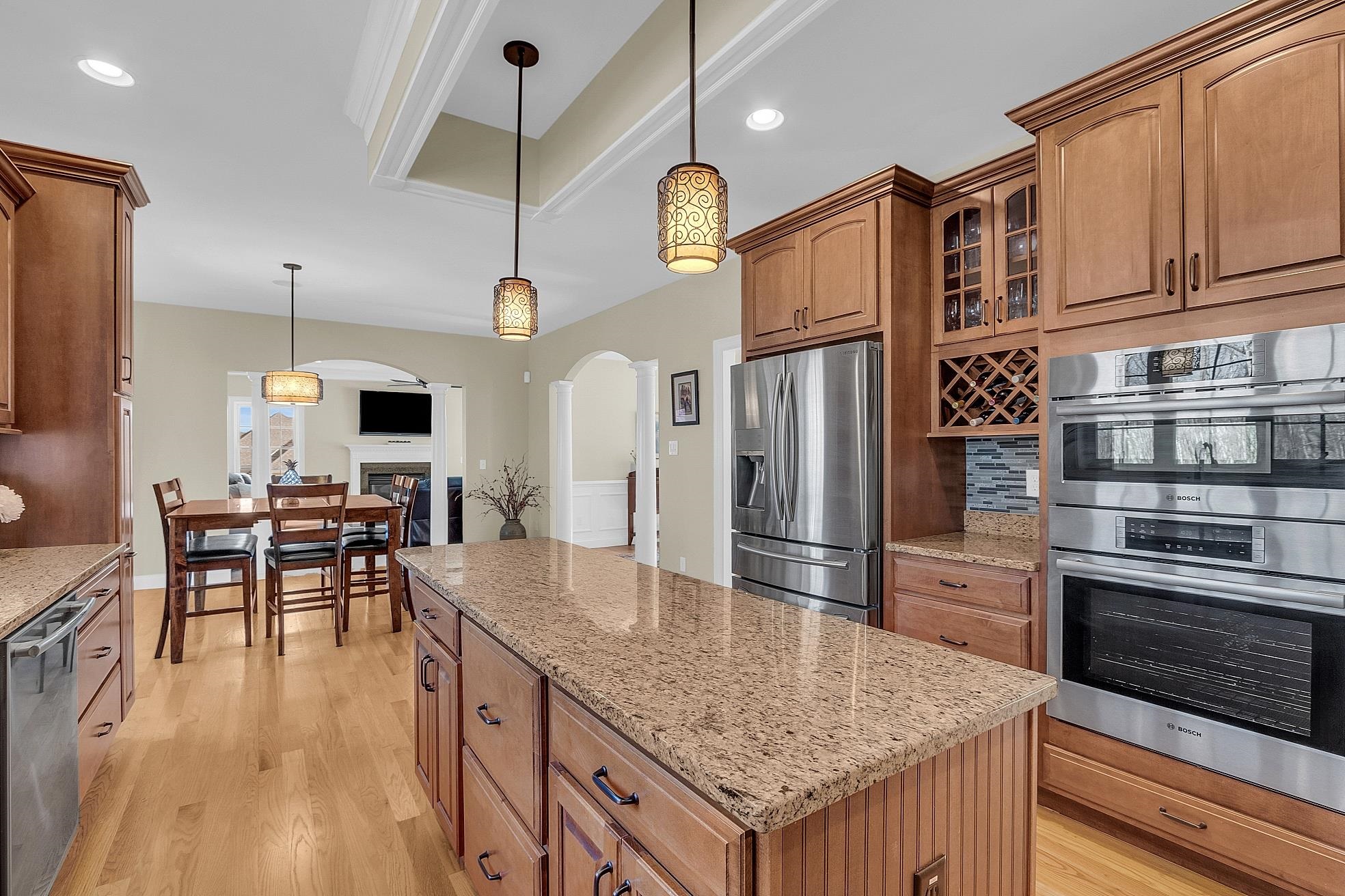 53 London Bridge Road Windham, NH 03087 - Photo 3 of 40