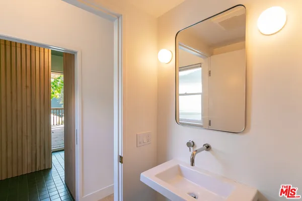 $10,500 | 5676 Hub Street, Los Angeles, CA 90042